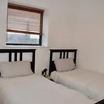Modern 2 Bedroom Ifsc In Spencer Dock