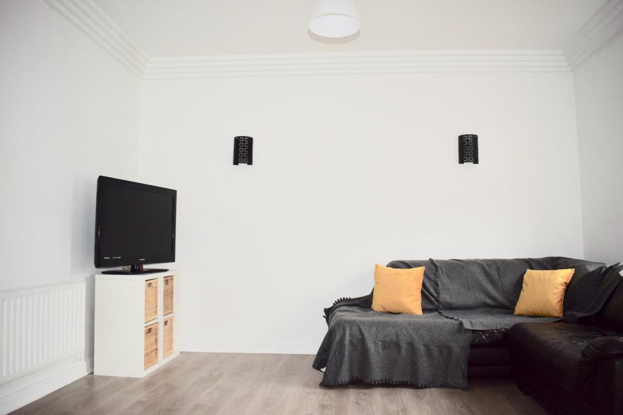Modern 2 Bedroom Ifsc In Spencer Dock *