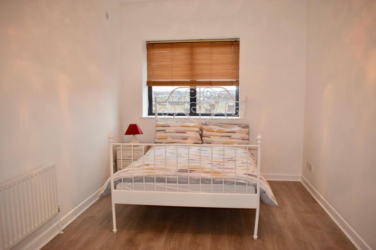 Modern 2 Bedroom Ifsc In Spencer Dock Apartment Dublin