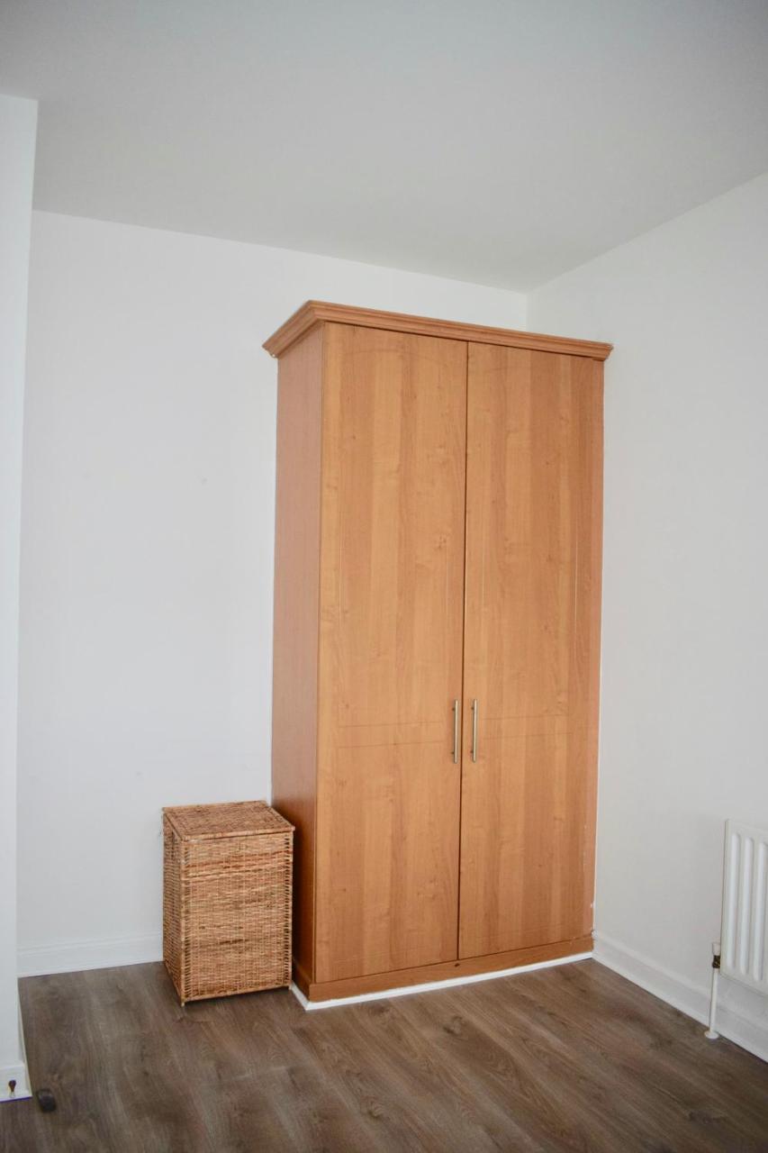 Modern 2 Bedroom Ifsc In Spencer Dock Apartment Dublin